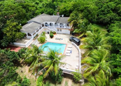 Vieques – Hacienda with pool – 5BR-4BTH -From $350/night